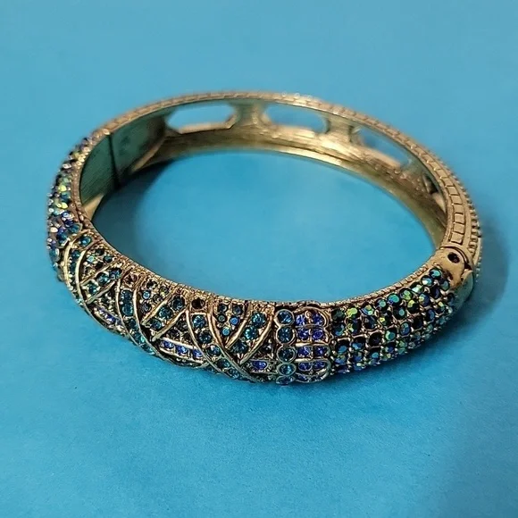 7 PIECE Heidi Daus Lavish Layers Crystal Accented Necklace Bracelet Ring Earring - Picture 11 of 16